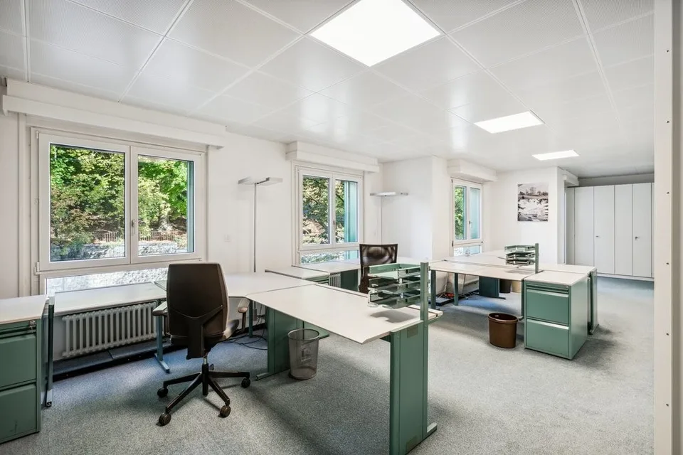 Dans immeuble résidentiel belle surface meublée – Foto 9 von 11