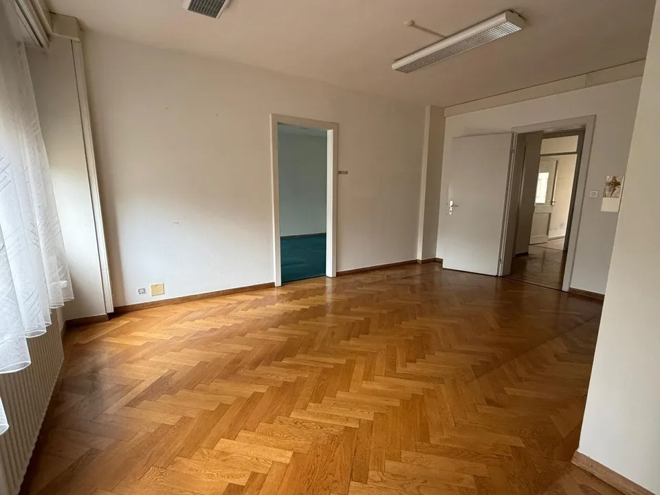 Bureau de 116 m2 à louer à côté de la gare
