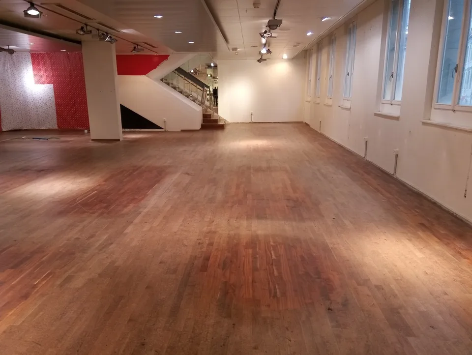 Surface commerciale d'environ 564 m2 sur trois niveaux à Lausanne