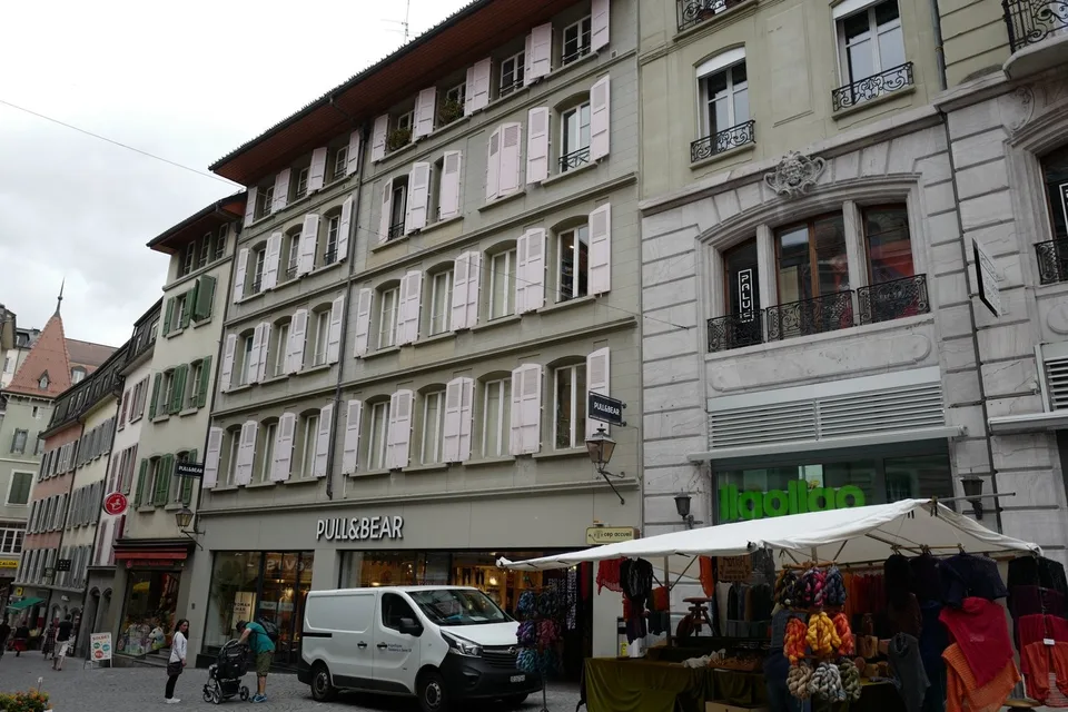 Surface commerciale d'environ 564 m2 sur trois niveaux à Lausanne