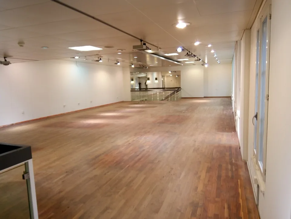Surface commerciale d'environ 564 m2 sur trois niveaux à Lausanne