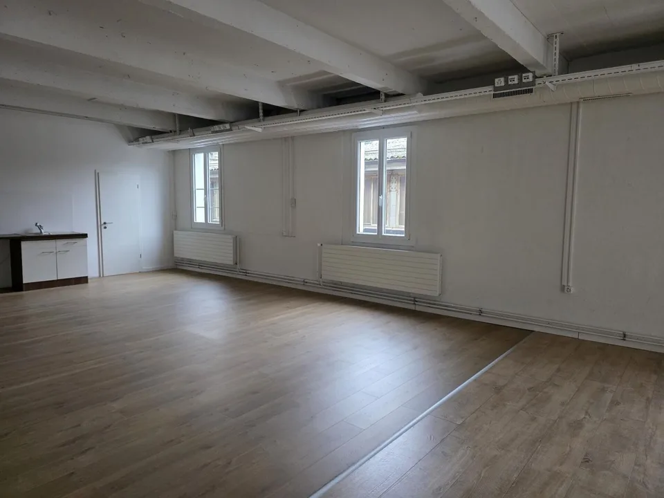 Bureau de 163 m2 dans le Quartier du Flon