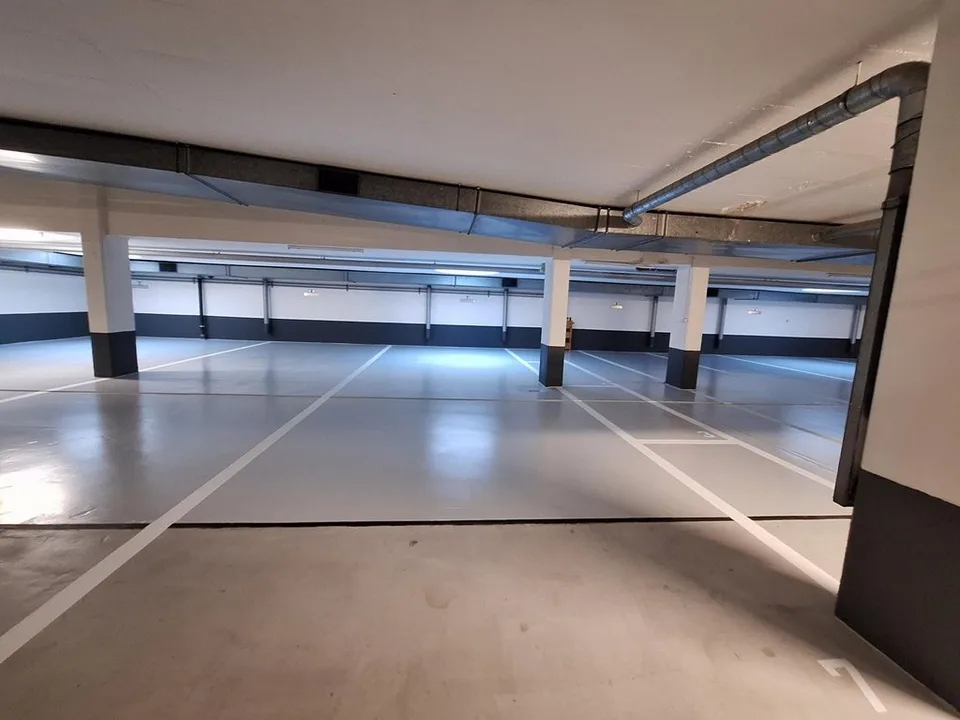 Place de parc intérieure au centre de Lausanne