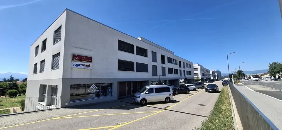 Spacieuse surface commerciale de plain pied de 127m2