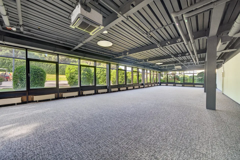 Bureaux rénovés à louer à Saint-Sulpice – foto 6 di 8