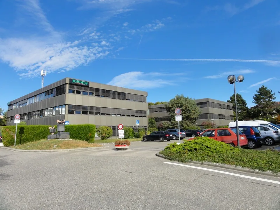 Surface aménagée de 275 m2 - Saint-Sulpice