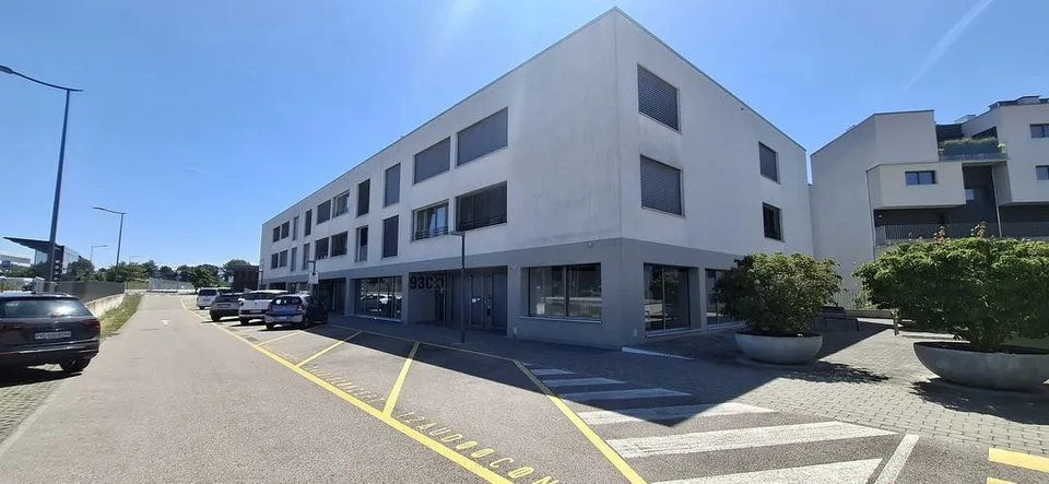 Spacieuse surface commerciale de plain pied de 127m2
