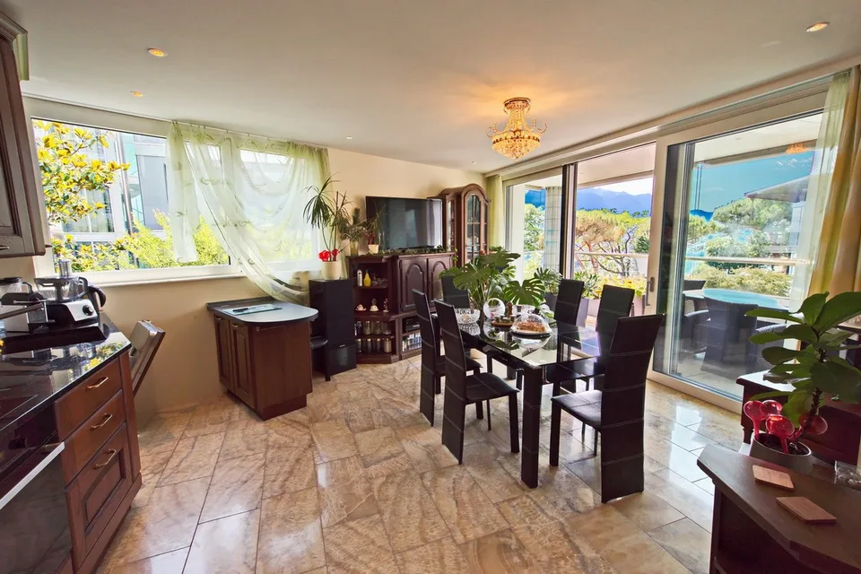 Furnished 4.5-room apartment in Montreux