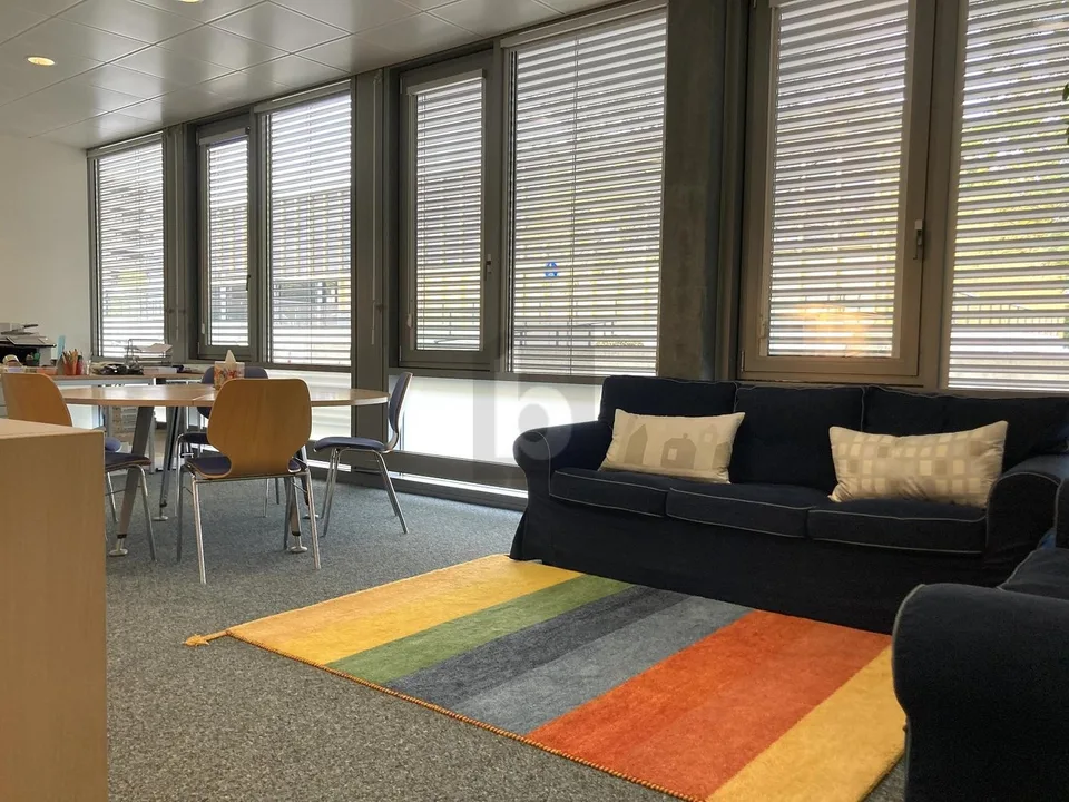 BUREAU IDÉAL POUR ENTREPRISES, ÉCOLES OU CABINETS