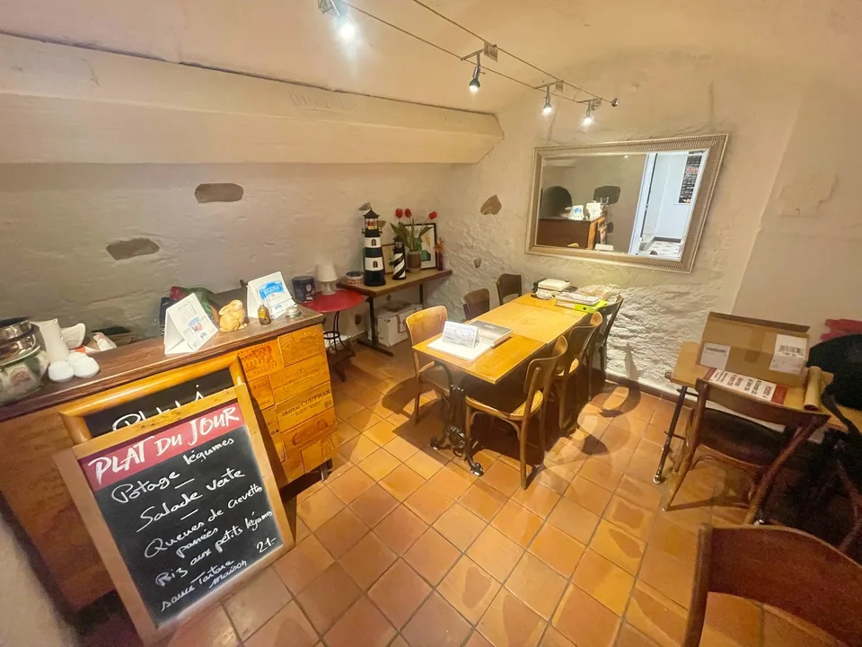 Rendement 6,3% net à un investisseur. Restaurant avec les murs à Aubonne – Foto 28 von 29