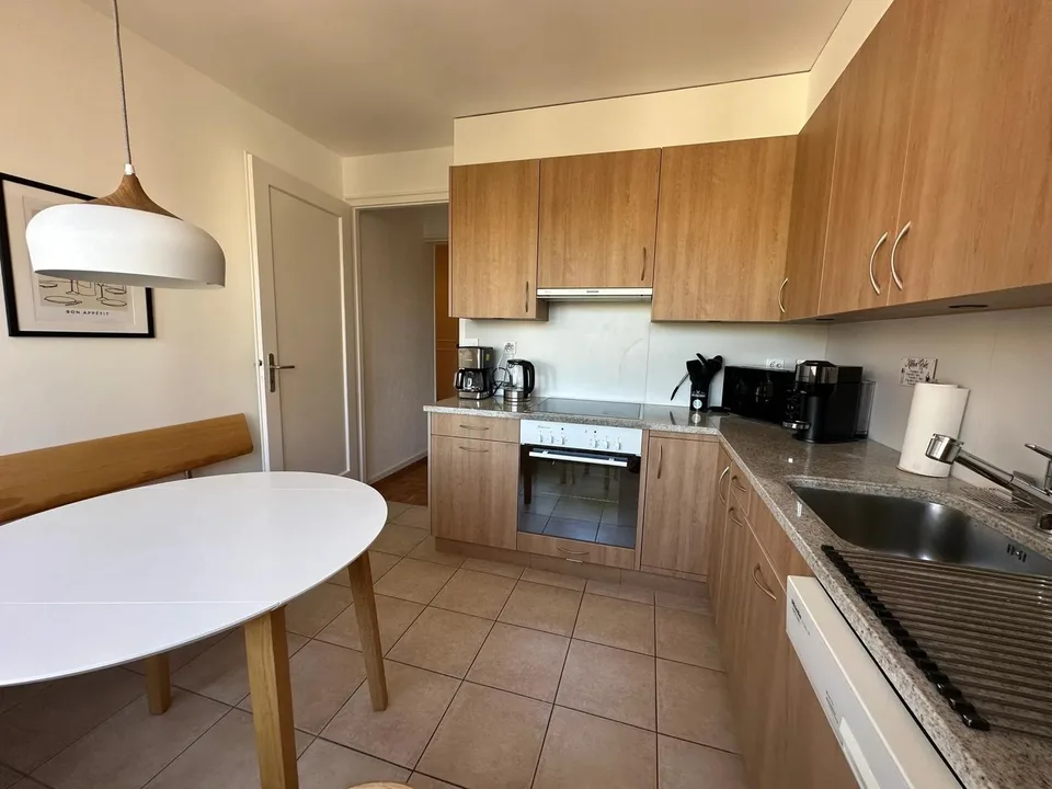 Room In a Shared Flat in Morges