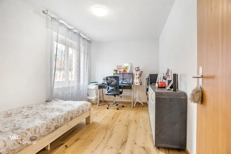 Stilvoll renoviert mit viel Platz und Charme – Foto 10 von 13