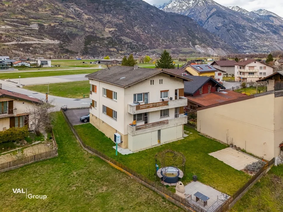 Stilvoll renoviert mit viel Platz und Charme