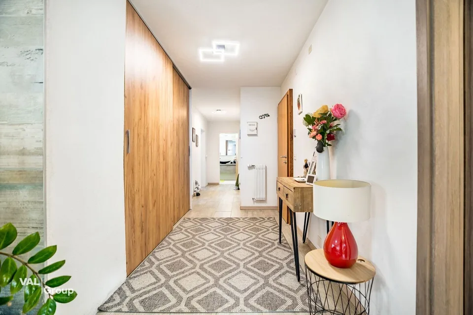 Stilvoll renoviert mit viel Platz und Charme – Foto 7 von 13