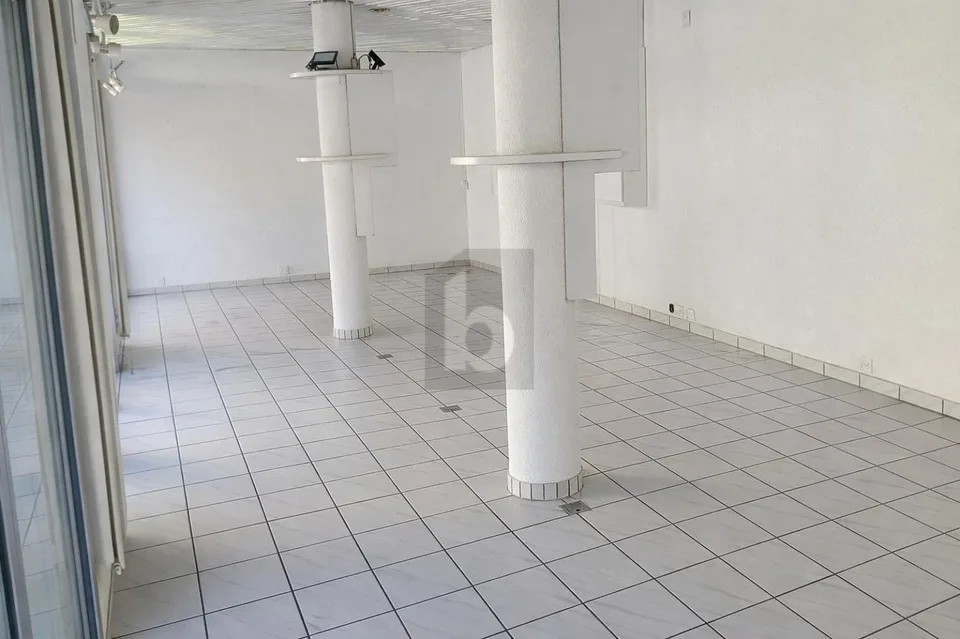 VISIBLE, PRATIQUE ET CENTRAL