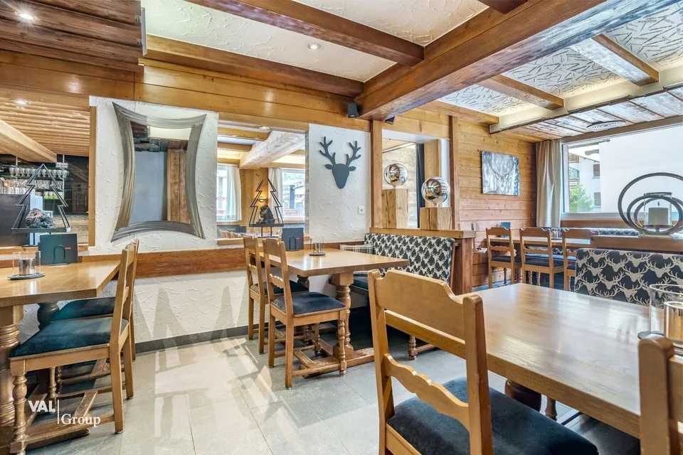 Investitionsmöglichkeit im Herzen des Saastals - Hotel oder bewilligte Zweitwohnungen in Saas-Grund