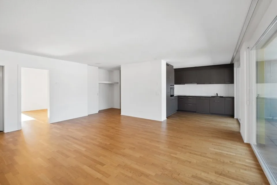 Moderne 4.5 Zimmerwohnung an zentraler und ruhiger Lage