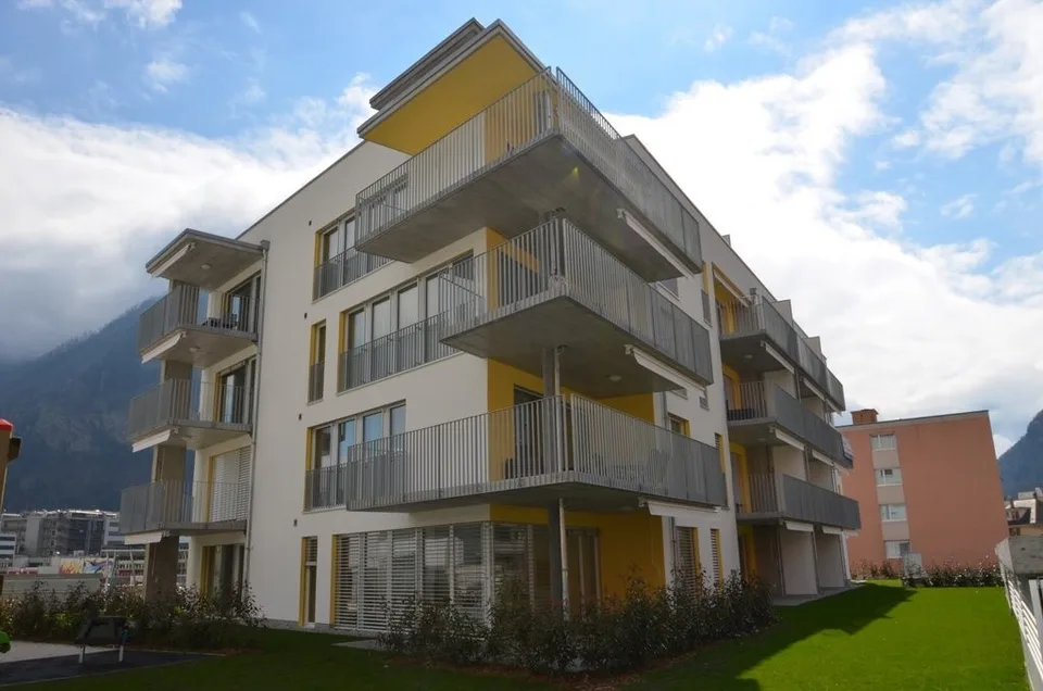 Moderne 4.5 Zimmerwohnung an zentraler und ruhiger Lage