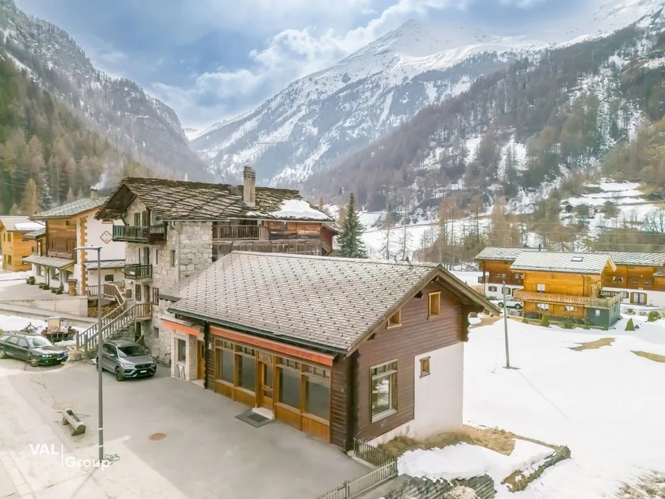 Local commercial à rénover avec potentiel création de logements
