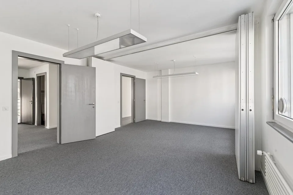 Bureau de 130 m2 à louer de suite ou à convenir – foto 9 di 11