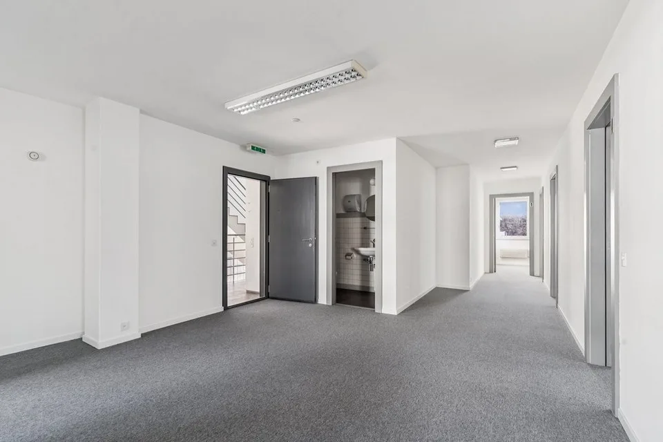 Bureau de 130 m2 à louer de suite ou à convenir – foto 11 di 11