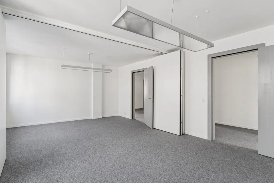 Bureau de 130 m2 à louer de suite ou à convenir – foto 6 di 11