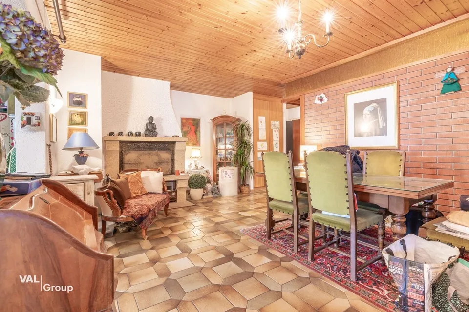 Bright penthouse in the heart of amenities