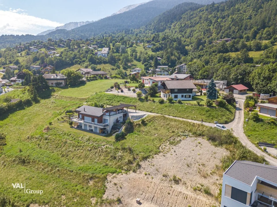Luce, ambiente tranquillo e vista mozzafiato per questo progetto Minergie-P