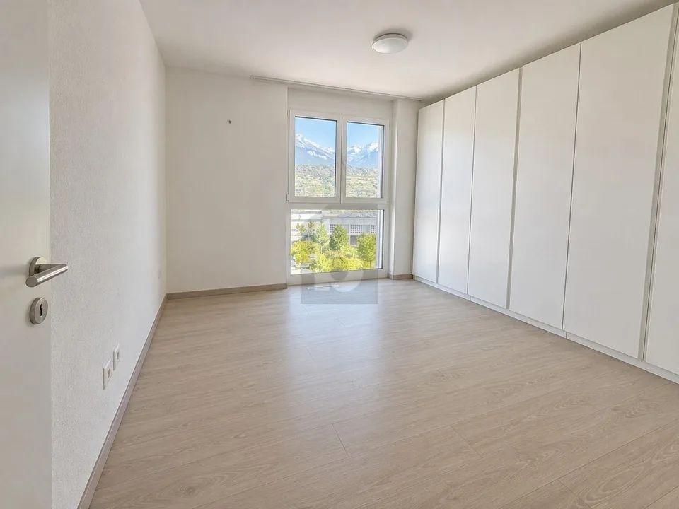 CONTEMPORAIN AU QUARTIER DES PÂQUERETTES