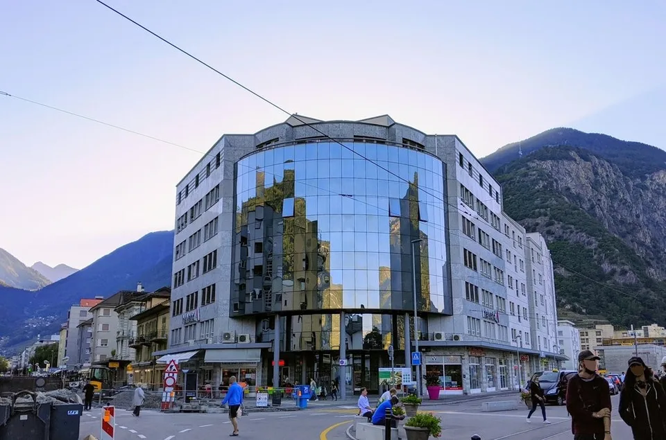 Dépôt cherche locataire près de la gare