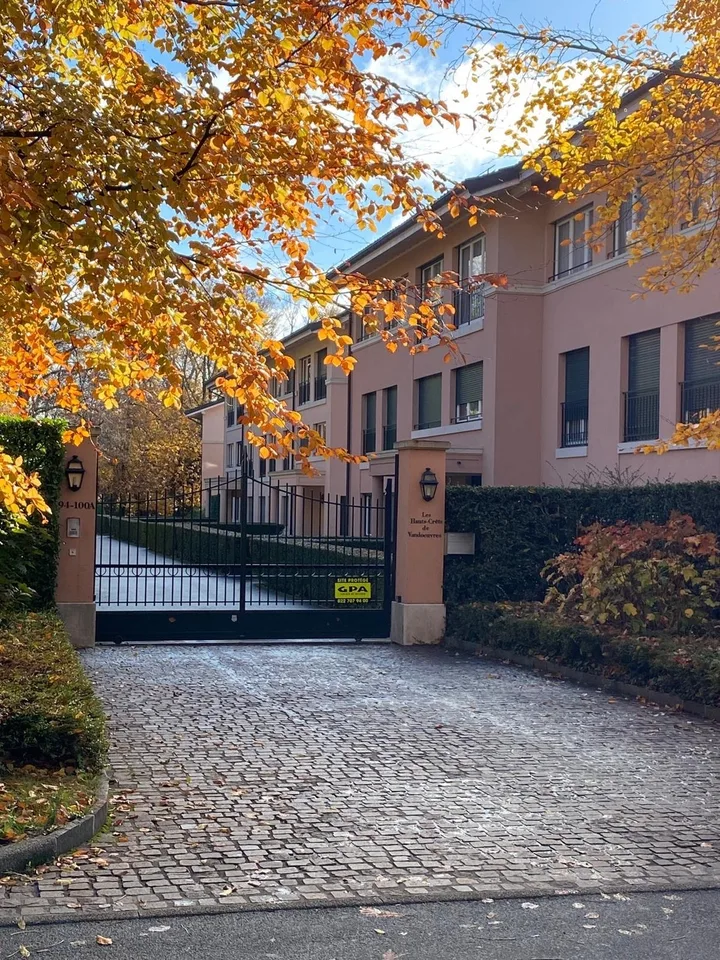 5 Room Flat in Cologny