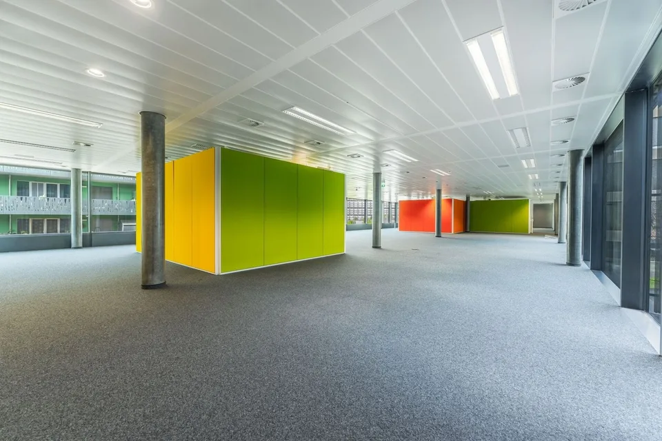 Surface administrative de 529 m² - grands plateaux de bureaux lumineux et modulables