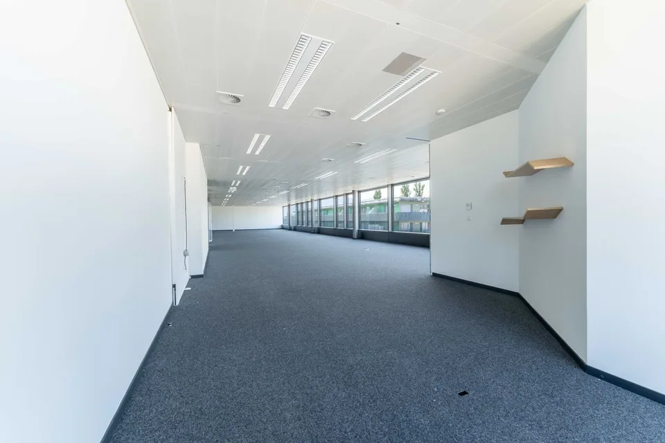 Surface administrative de 292 m² au 4? étage - grands plateaux de bureaux lumineux et modulables