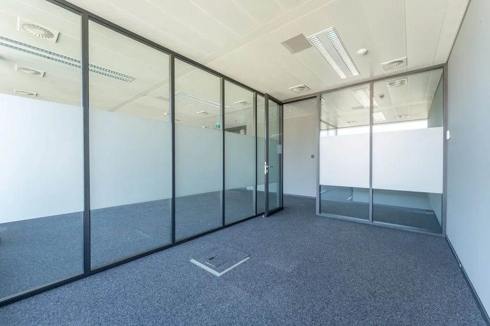 Surface administrative de 292 m² au 4? étage - grands plateaux de bureaux lumineux et modulables