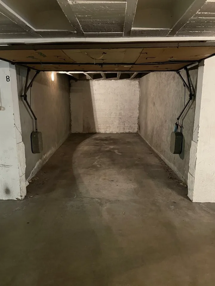 Proche charmilles / St Jean : garage individuel