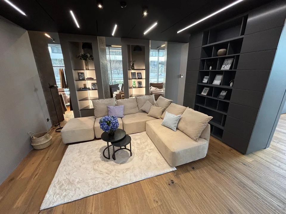 Surface commerciale / showroom moderne de 170 m² à Meyrin