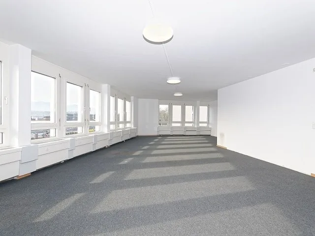 Vos bureaux en plein quartier de Montbrillant