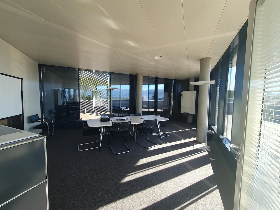 Superbe surface de bureau de 194 m2 avec terrasse
