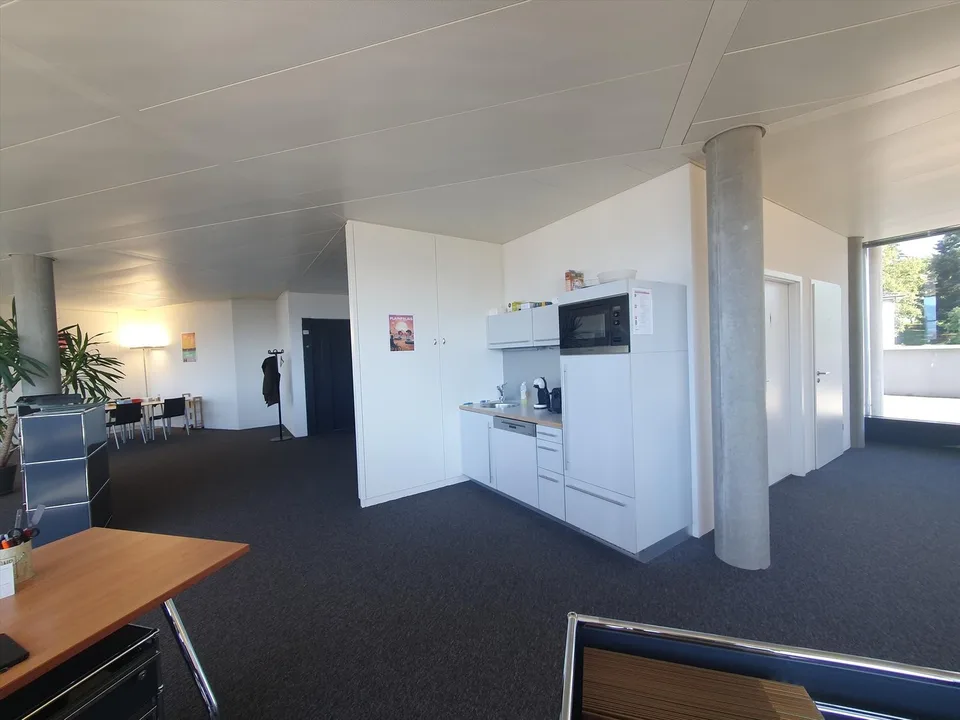 Superbe surface de bureau de 194 m2 avec terrasse