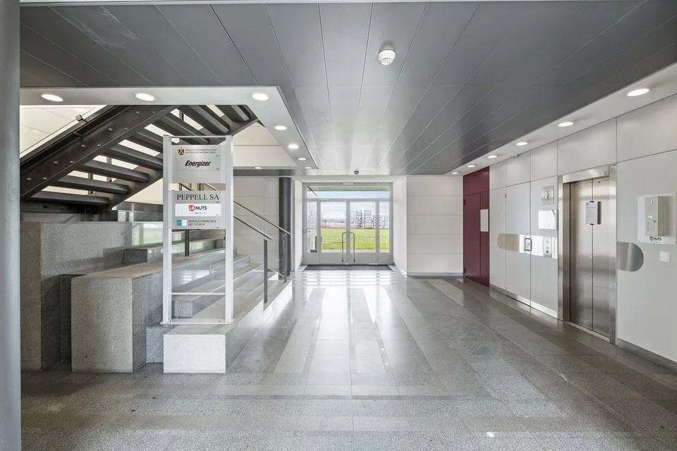 Bureaux à louer - env. 66 m2 à proximité de l'aéroport