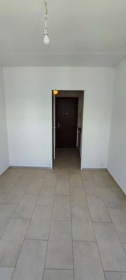 Studio rénové à la Jonction