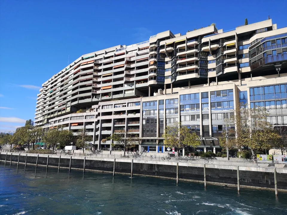 Parking du Seujet - Proche du centre ville