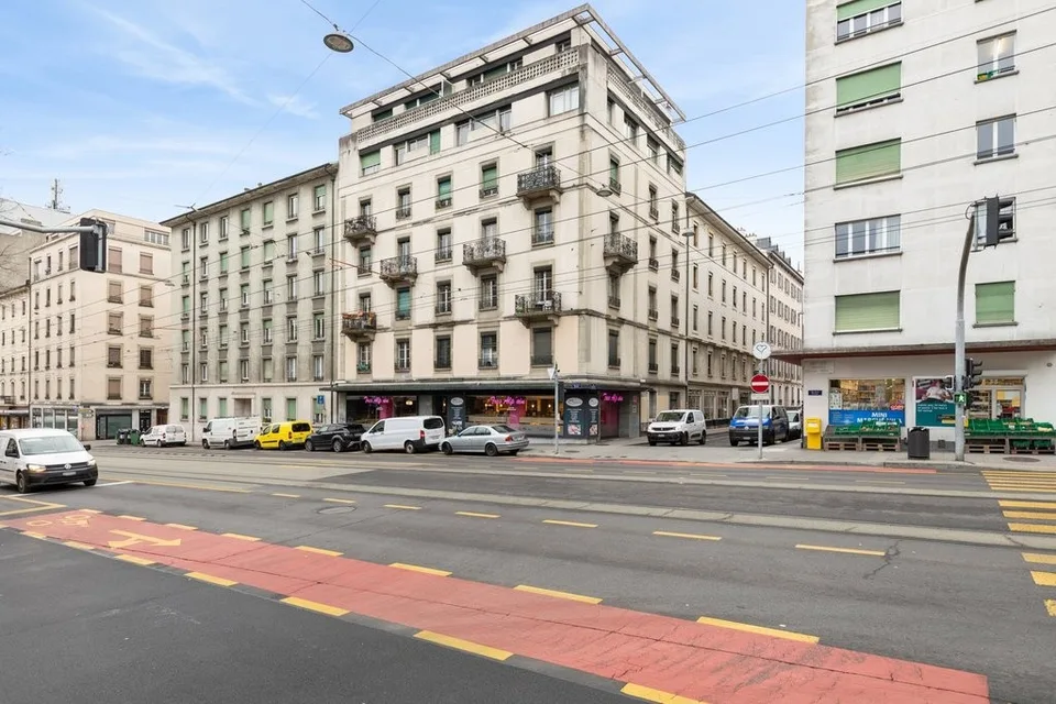 Dépôt au centre ville et à deux pas de la Gare Cornavin