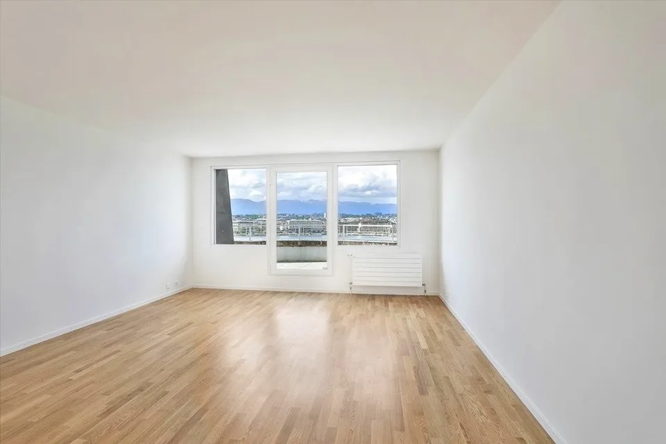 Magnifiques bureaux avec vue sur la rade ! – Foto 6 von 12