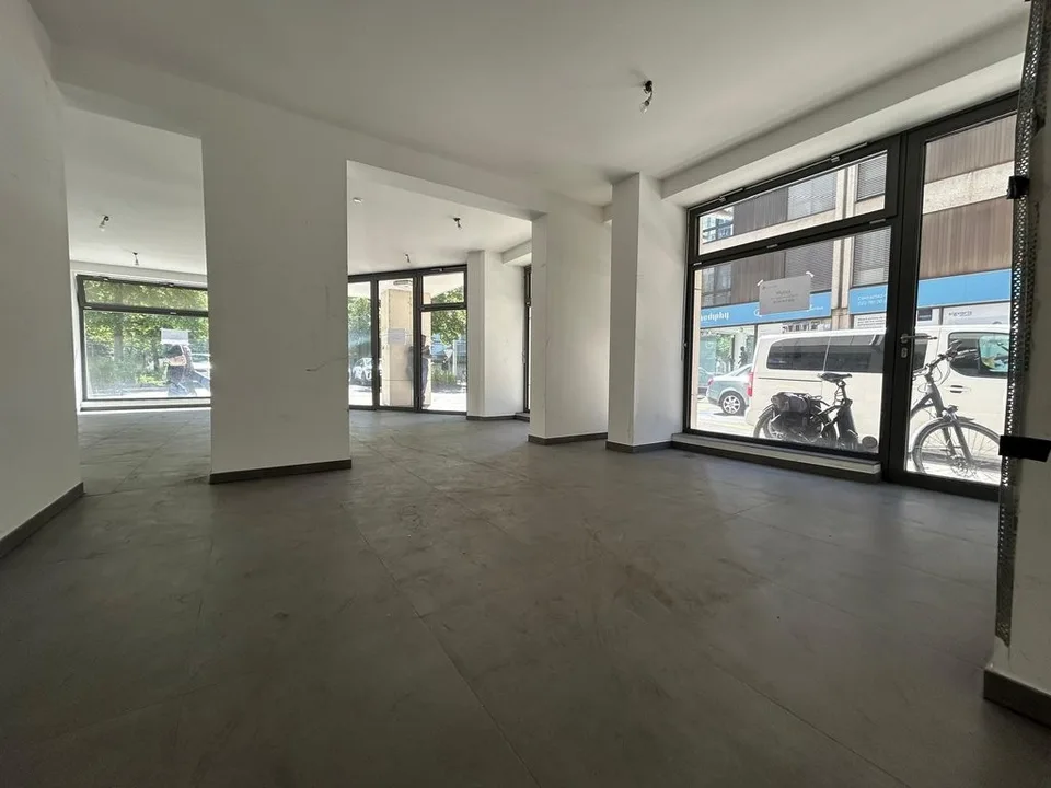 Arcade de 177 m2 à louer