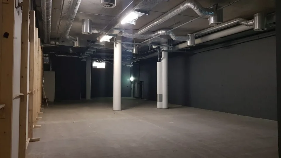 Installez-vous dans un centre commercial urbain de qualité – photo 6 of 6