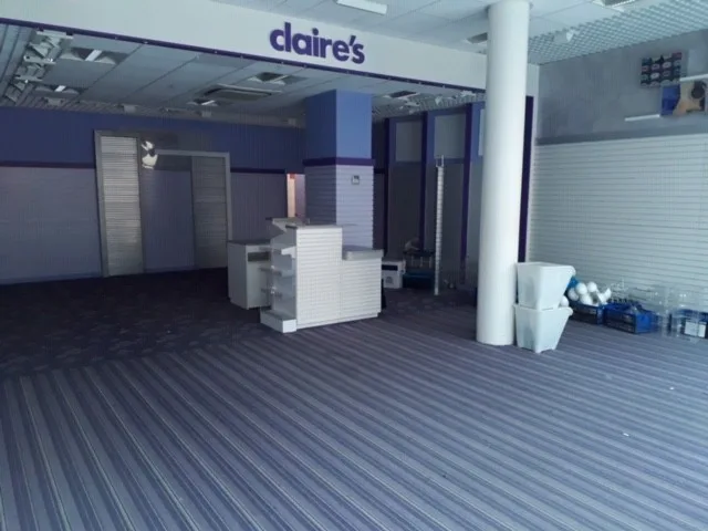 surface de 166 m2 dans le centre commercial Lancy Centre