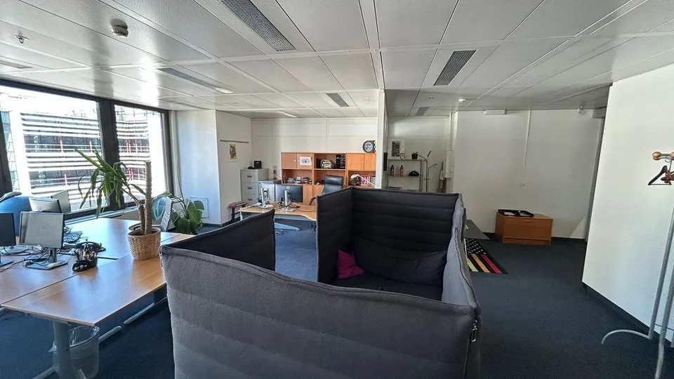 Surface Bureau 18m2 - 4ème étage - GBC – photo 8 of 8