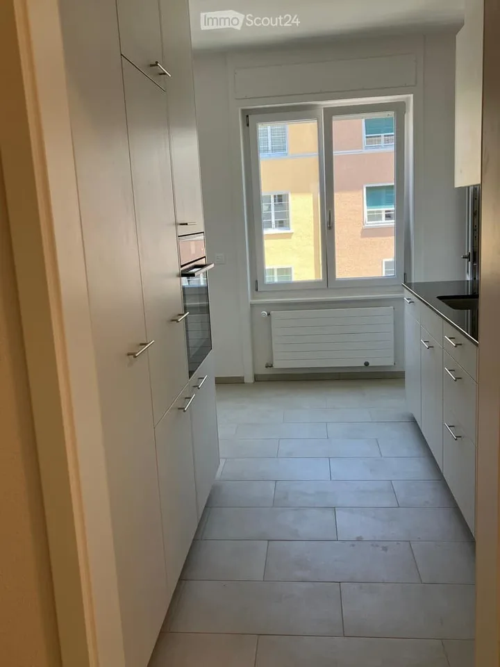 "Freshly renovated 3.5-room apartment with balcony on Landoltstrasse, Bern"