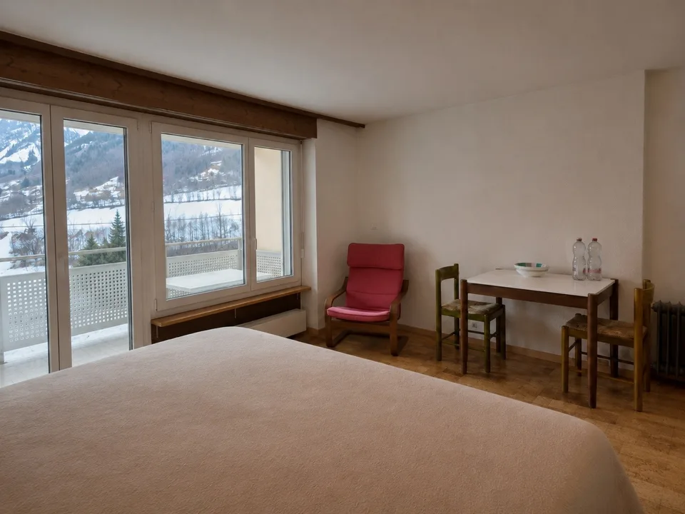 Möbliertes 1½-Zimmer-Studio mit Balkon und Bergblick in Leukerbad